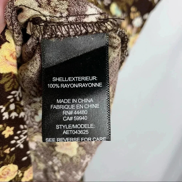 AFRM Mini Floral Cropped Long Puff Sleeve Wrap Blouse M - Picture 11 of 11